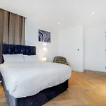 The Zurich Apartment, 6 Beds, 15Mins To Central London, 10Mins Wembley Stadium